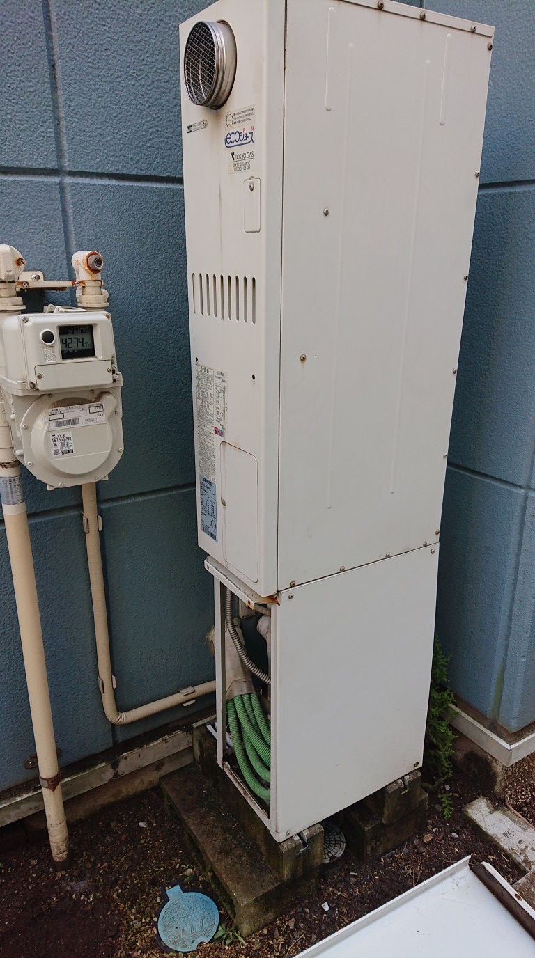 東京都台東区 M様 都市ガス ノーリツエコジョーズ GTH-C2460AW3H BL 12A13A 24号スタンダード（フルオート）給湯暖房給湯器（エコジョーズ） 交換工事 交換前