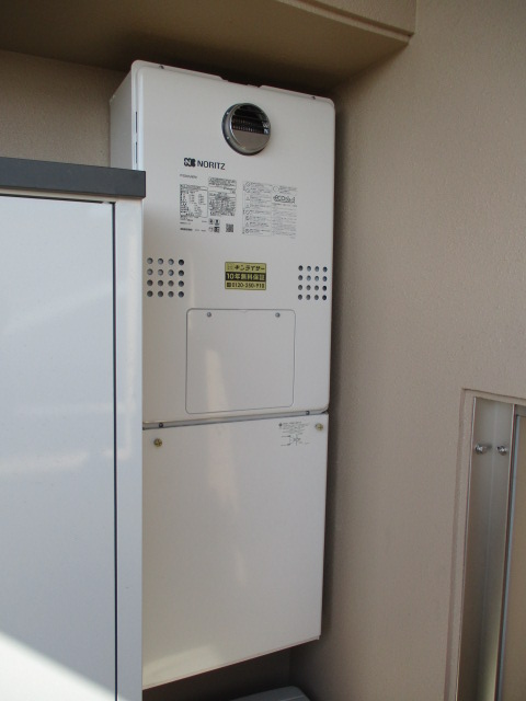 兵庫県尼崎市 T様 都市ガス ノーリツエコジョーズ GTH-CP2460AW3H BL 12A13A 24号スタンダード（フルオート）給湯暖房給湯器（エコジョーズ） 交換工事 交換後