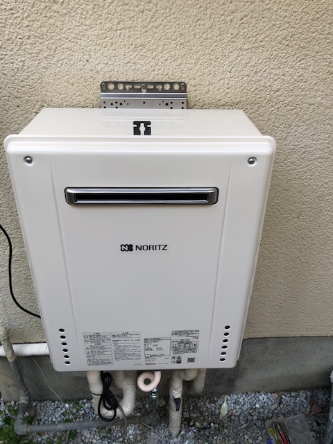 兵庫県川西市 S様 LPガス（プロパン） ノーリツ給湯器 GT-2460SAWX-1 BL LPG 24号オート追焚付給湯器 交換工事 交換後