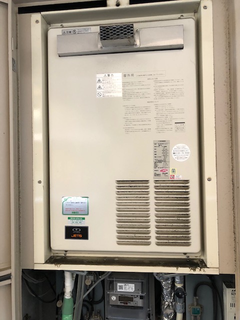 奈良県生駒市 S様 都市ガス リンナイ給湯器 RUJ-A1610T 12A13A 16号高温水供給式給湯器 交換工事 交換前