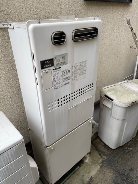 京都府京都市 M様 都市ガス ノーリツエコジョーズ GTH-C2461AW6H BL 12A13A 24号スタンダード（フルオート）給湯暖房給湯器（エコジョーズ） 交換工事 交換前