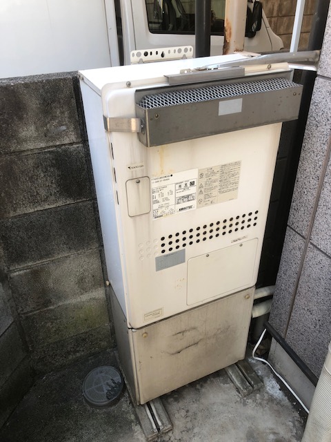 東京都杉並区 K様 都市ガス ノーリツ給湯器 GTH-2444SAWX3H-1 BL 12A13A 24号オート給湯暖房給湯器 交換工事 交換前