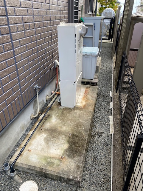 大阪府茨木市 M様 都市ガス ノーリツエコジョーズ GTH-C2460AW3H BL 12A13A 24号スタンダード（フルオート）給湯暖房給湯器（エコジョーズ） 交換工事 交換前