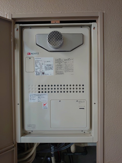奈良県生駒市 K様 ノーリツ給湯器 GQH-2443AWX3H-T-DX BL 24号高温水供給式暖房給湯器 交換工事 交換後