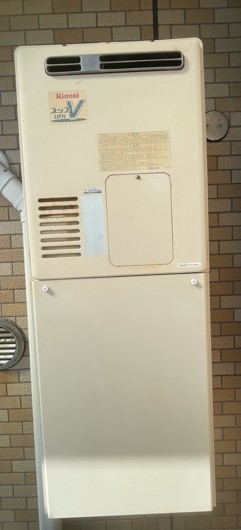 千葉県浦安市 Ｙ様 都市ガス リンナイエコジョーズ RVD-E2405SAW2-3(A) 24号オート給湯暖房給湯器 交換工事 交換前