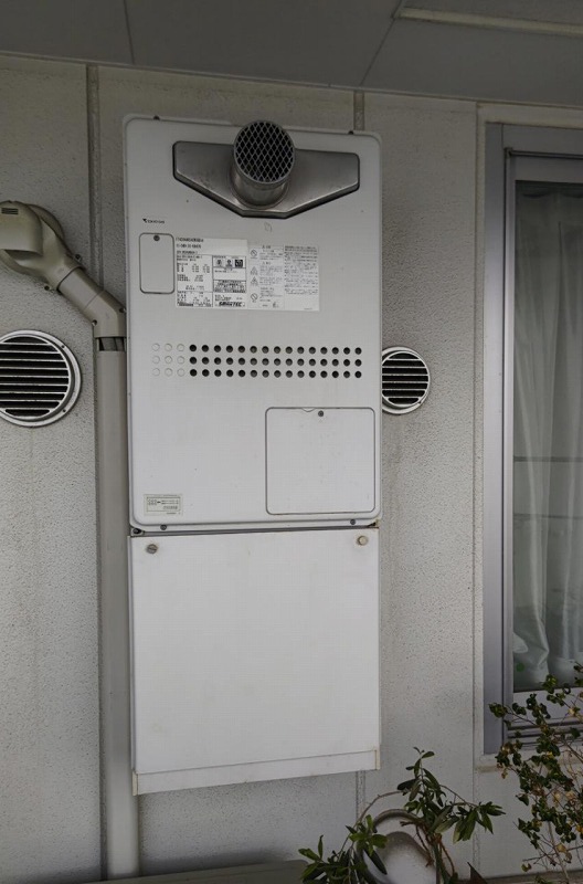 東京都江東区 K様 都市ガス ノーリツエコジョーズ GTH-C2460AW3H-T-1 BL  24号スタンダード（フルオート）給湯暖房給湯器 交換工事 交換前