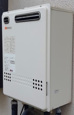 東京都小平市 N様 都市ガス ノーリツ給湯器 GT-2460SAWX-2 BL 24号オート追焚付給湯器 交換工事 交換前