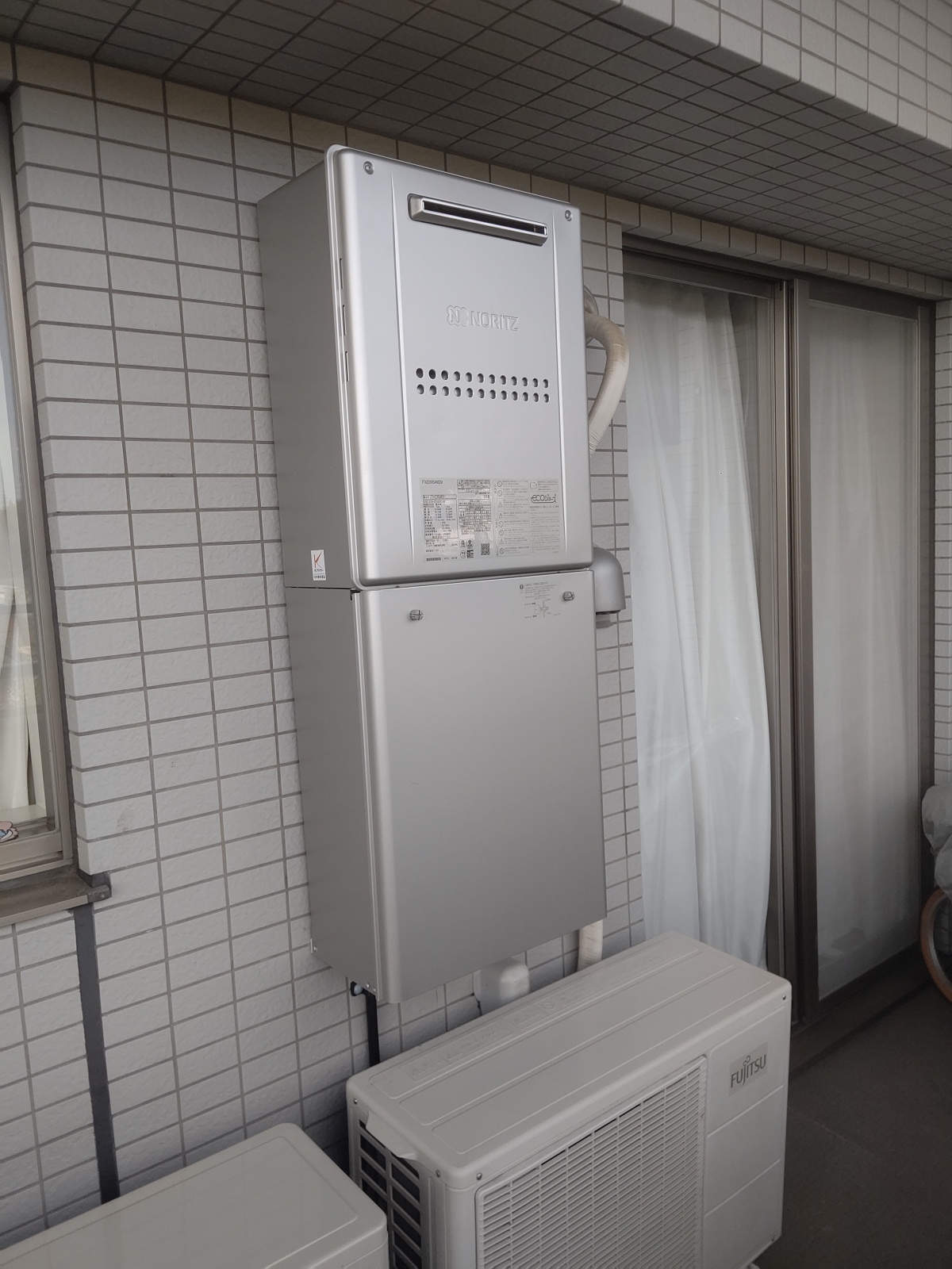 東京都多摩市 S様 都市ガス ノーリツエコジョーズ GTH-C2459AW3H-1 BL 24号フルオート給湯暖房給湯器 給湯暖房給湯器 交換工事 交換後