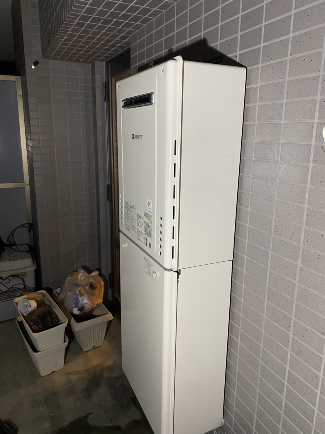 神奈川県横浜市保土ケ谷区 Y様 都市ガス ノーリツ給湯器 GT-2460AWX-2 BL  24号フルオート追焚付給湯器 交換工事 交換後
