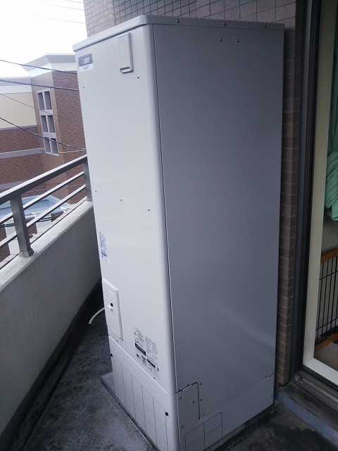 東京都多摩市 K様 三菱電機エコキュート SRT-W305D 角型 300L フルオート交換工事 交換後