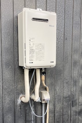 京都府京都市伏見区 K様 リンナイ給湯器 RUX-A1616W-E 16号オートストップ給湯専用給湯器 交換工事 交換後