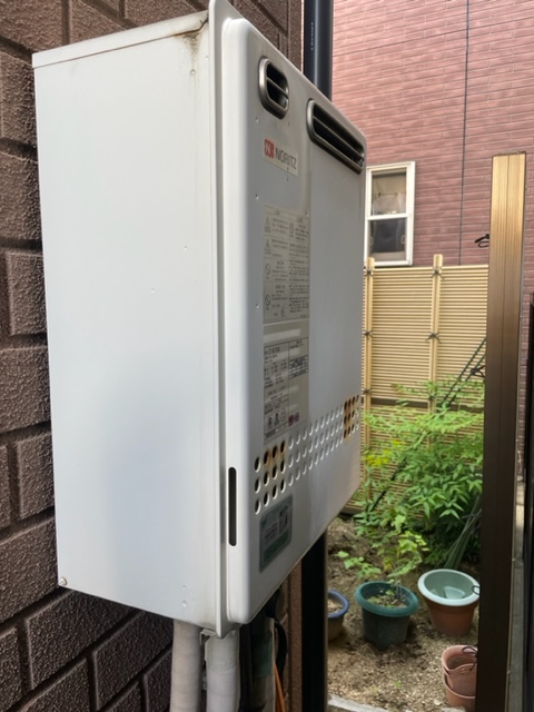 大阪府豊中市 K様 都市ガス ノーリツ給湯器 GT-2460AWX-2 BL  24号フルオート追焚付給湯器 交換工事 交換前
