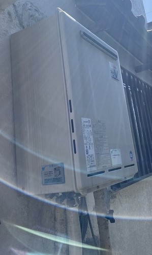 兵庫県尼崎市 U様 都市ガス ノーリツ給湯器 GT-2060AWX-2 BL 20号フルオート追焚付給湯器 交換工事 交換前