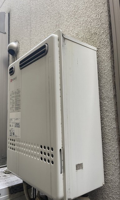 東京都板橋区 N様 都市ガス 都市ガス RUF-E2406AW  24号フルオート追焚付給湯器（エコジョーズ） 交換工事 交換前