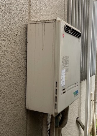 埼玉県越谷市 S様 都市ガス ノーリツ給湯器 GT-2060SAWX-2 BL 20号オート追焚付給湯器 交換工事 交換前