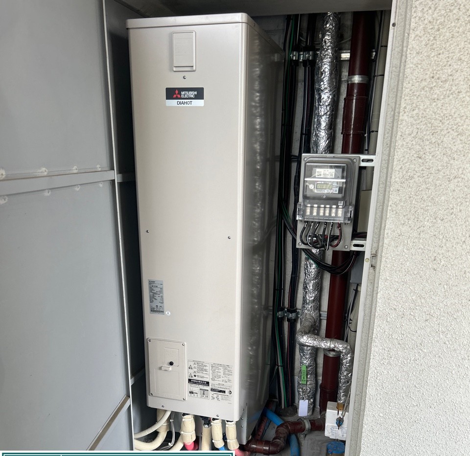 大阪府大阪市東成区 Ｋ様 三菱電機エコキュート SRT-S184D 角型フルオート 交換工事 交換後