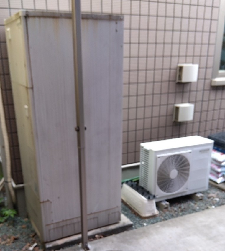 静岡県静岡市駿河区 W様 コロナエコキュート CHP-46AZ1 460L角型フルオート 交換工事 交換前