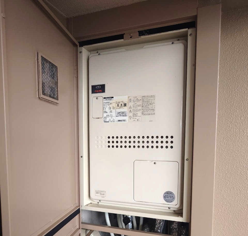 兵庫県西宮市 H様 ノーリツ   GTH-2454SAW6H-H BL 24号オート給湯暖房給湯器 交換工事 交換前