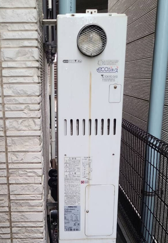 東京都調布市 N様 リンナイ RUFH-SE2408AW2-3 24号フルオート給湯暖房給湯器（エコジョーズ）スリムタイプ　交換工事 交換前