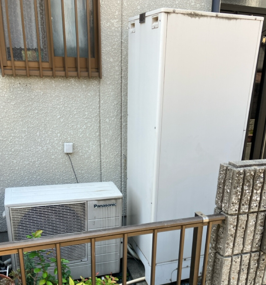 大阪府寝屋川市 H様 パナソニック エコキュート	HE-S37LQS 角型/フルオート/高圧力型180kPa 交換工事 交換前