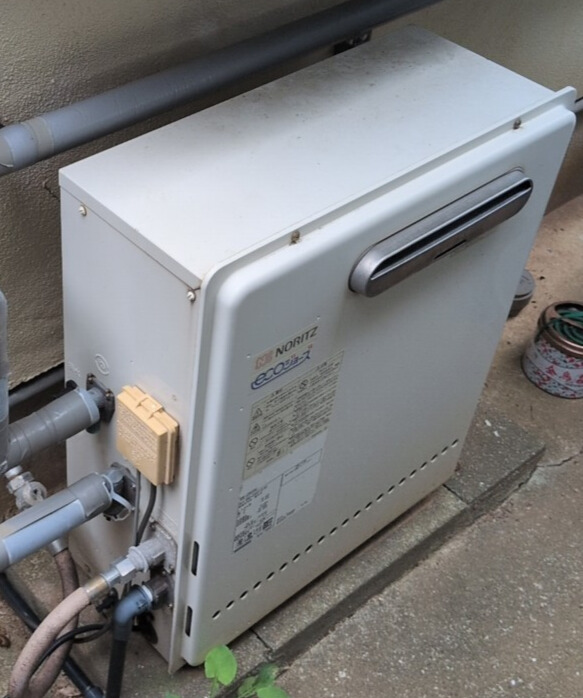 福岡市東区 N様 ノーリツ エコジョーズ GRQ-C2072A 20号フルオート追焚付給湯器 交換工事 交換前