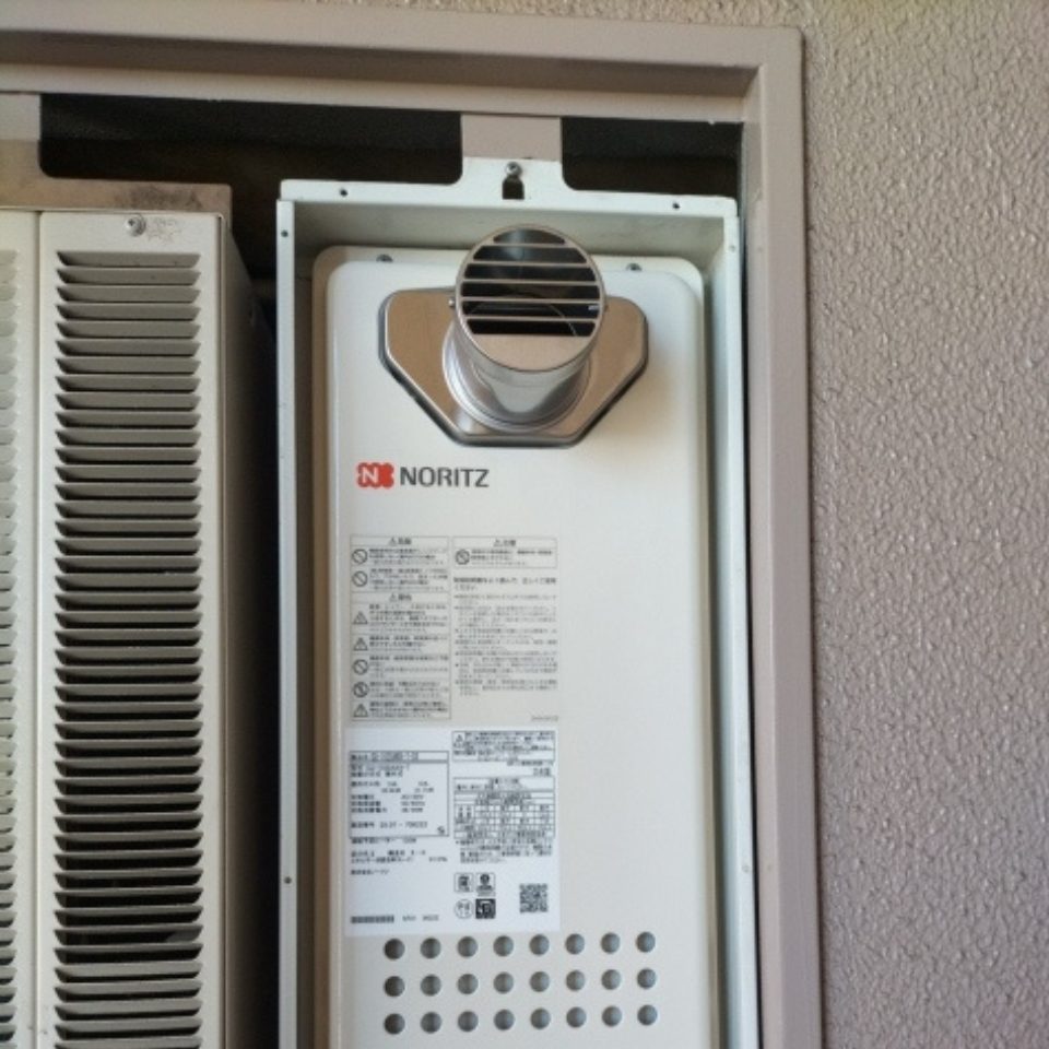 大阪府大阪市 T様 ノーリツ GQ-1628AWX-T-DX BL 高温水供給式給湯器 交換工事 交換後