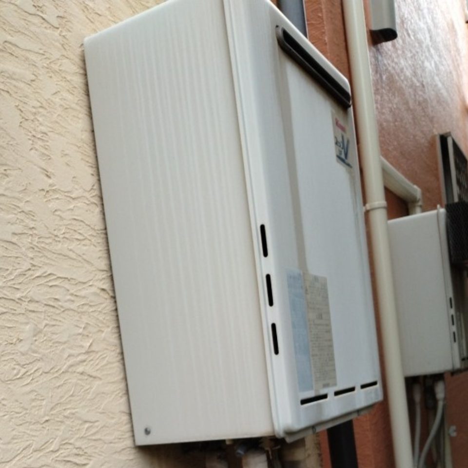 埼玉県蕨市 K様 パロマ FH-E2022SAWL エコジョーズ給湯器 交換工事 交換前