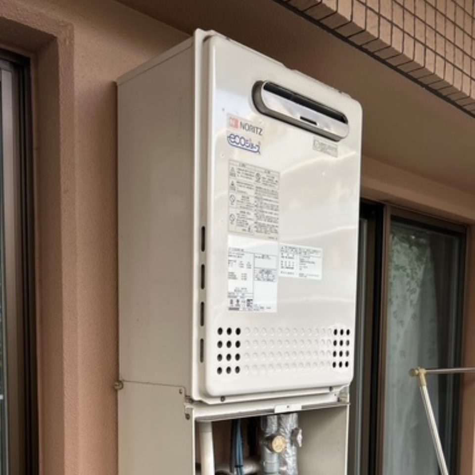 東京都世田谷区 K様 ノーリツ 16号エコジョーズ給湯器 交換工事 交換前