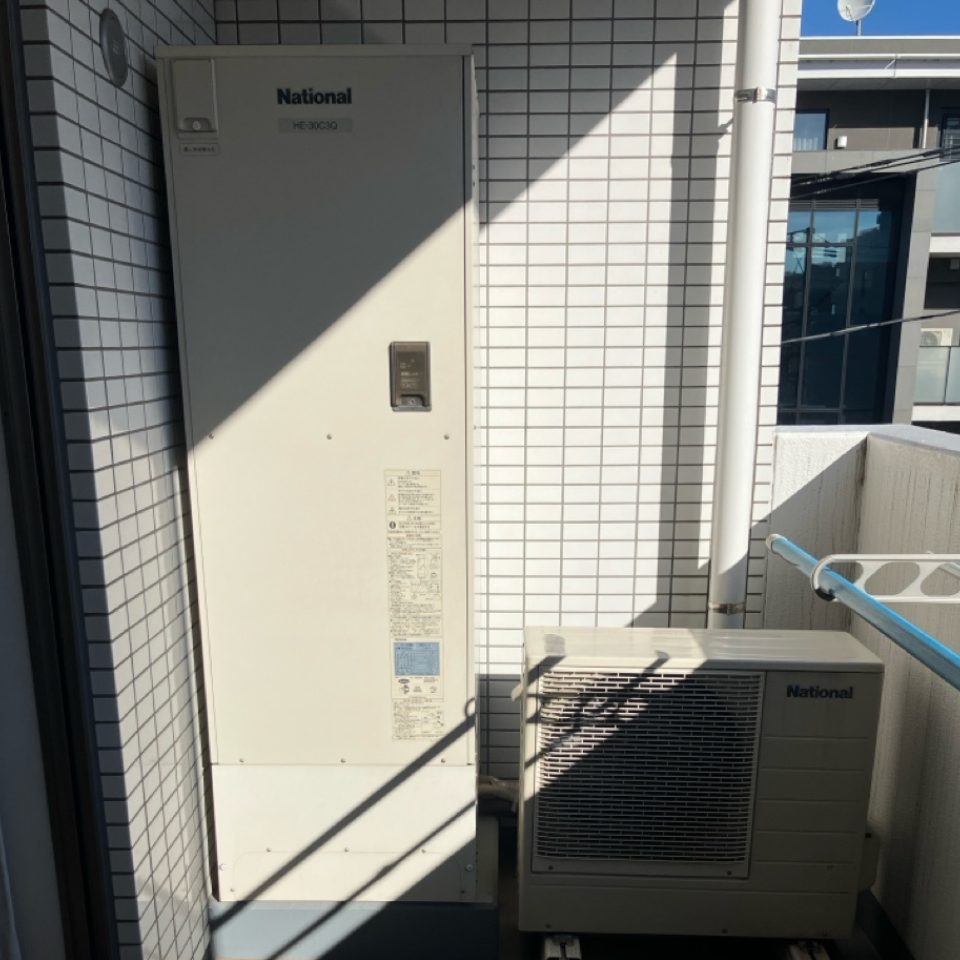 東京都多摩市 M様 パナソニック HE-C30LQS エコキュート交換工事 交換前