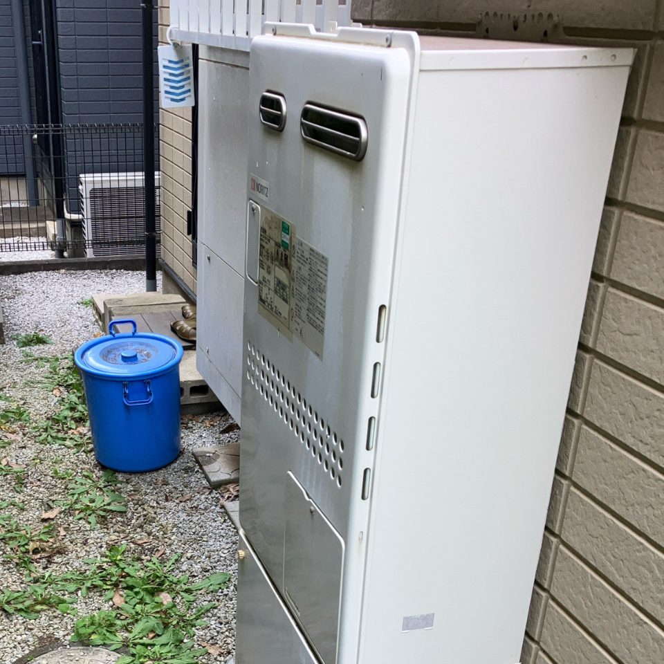 東京都三鷹市 I様 ノーリツ GTH-C2460AW3H-1 BL 給湯暖房給湯器交換工事 交換前