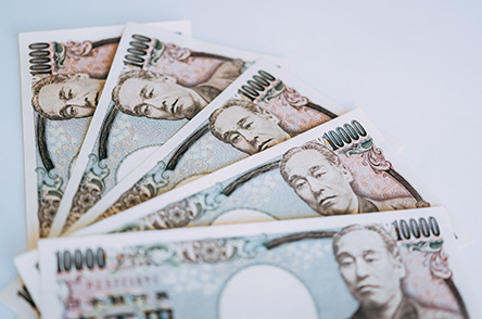 エコキュート1台につき5万円の補助金が受けられます。